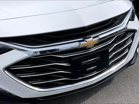 Used 2022 Chevrolet Malibu LT image 29