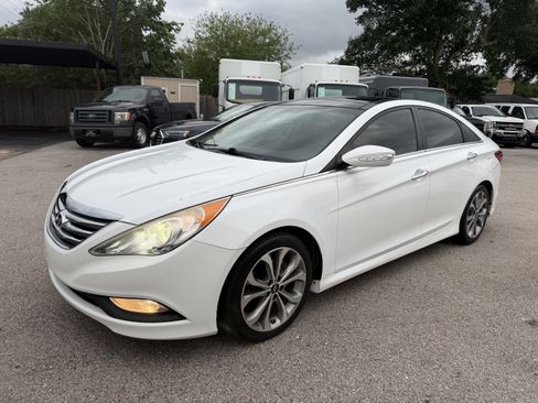 Used 2014 Hyundai Sonata Limited w/ Technology Package 06 FWD image 2
