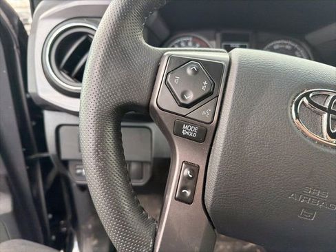Used 2023 Toyota Tacoma TRD Off-Road image 23