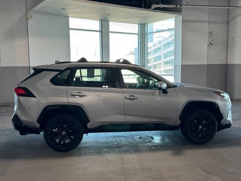 Used 2024 Toyota RAV4 SE AWD/4WD image 11
