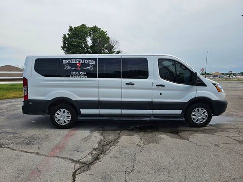 Used 2017 Ford Transit 350 XLT RWD image 9