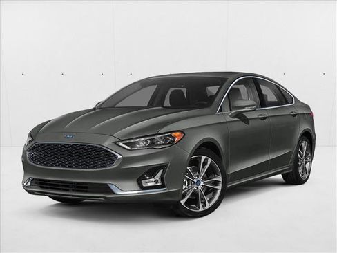 Used 2020 Ford Fusion Titanium image 1
