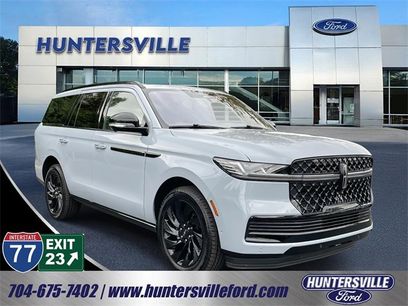 Used 2025 Lincoln Navigator Reserve w/ Jet Appearance Package