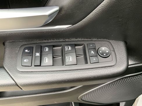 Used 2023 RAM 1500 Big Horn AWD/4WD image 24