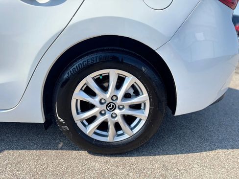 Used 2015 MAZDA MAZDA3 i Touring image 10