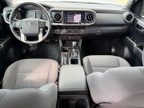 Used 2019 Toyota Tacoma TRD Sport w/ Technology Package RWD image 27
