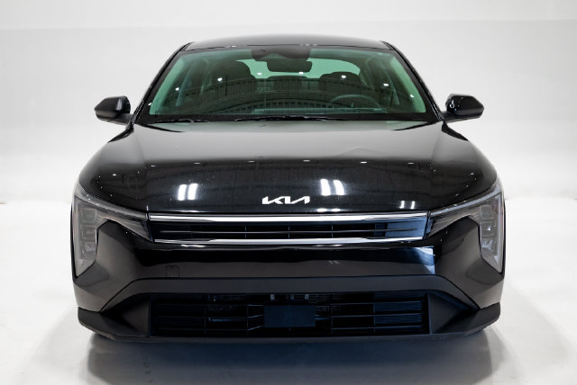 Used 2025 Kia K4 FWD image 4