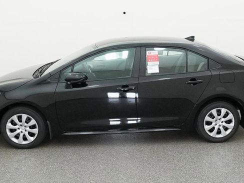 Used 2026 Toyota Corolla LE image 6