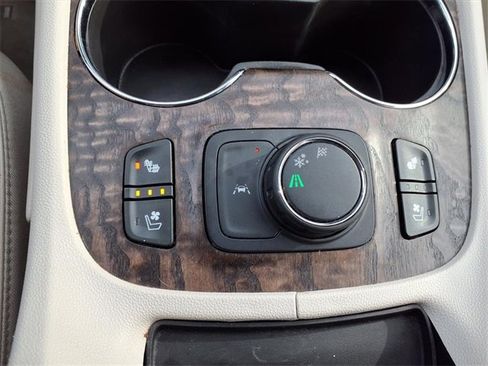 Used 2020 GMC Acadia Denali w/ Technology Package image 10