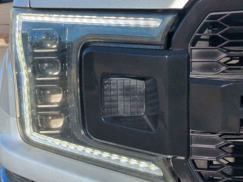 Used 2018 Ford F150 Lariat AWD/4WD image 10