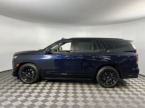 Used 2024 Cadillac Escalade Sport Platinum w/ LPO, ONYX Package image 9