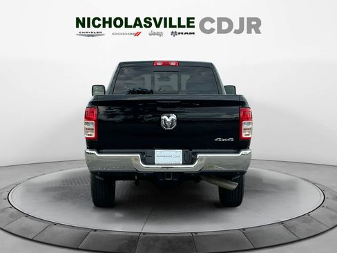 Used 2024 RAM 3500 Tradesman w/ Chrome Appearance Group AWD/4WD image 4