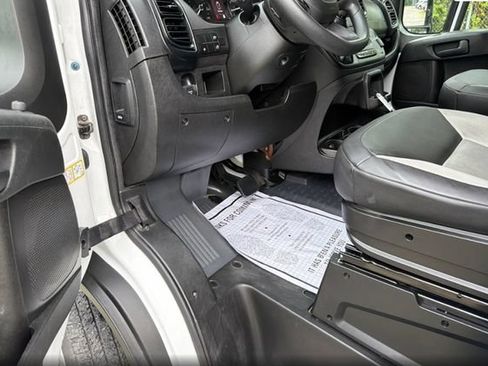 Used 2025 RAM ProMaster 3500 w/ Convenience Group FWD image 13