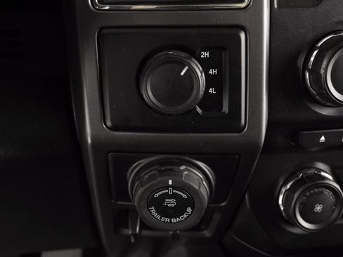 Used 2018 Ford F150 XLT w/ Equipment Group 302A Luxury image 17