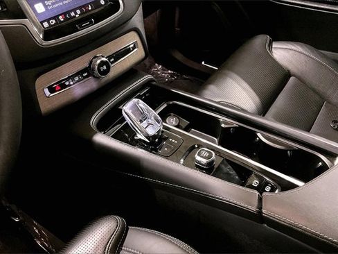 Certified 2023 Volvo XC90 B6 Ultimate w/ Lounge Package image 16