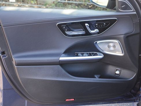 New 2025 Mercedes-Benz C 300 4MATIC Sedan image 19