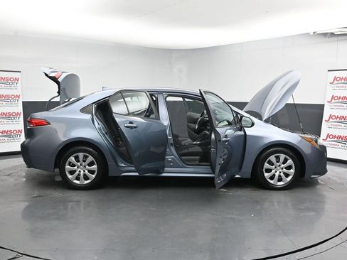 Used 2023 Toyota Corolla LE image 42