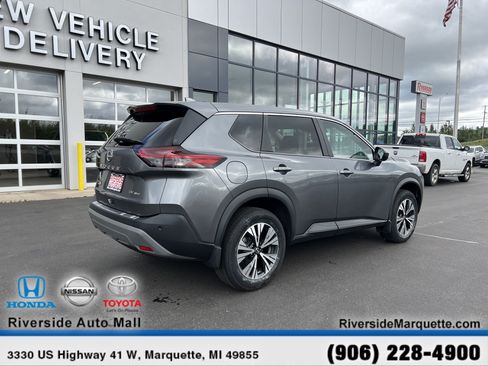 Used 2023 Nissan Rogue SV AWD/4WD image 8