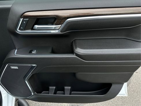 Certified 2024 Chevrolet Silverado 1500 LT Trail Boss w/ Convenience Package II image 21