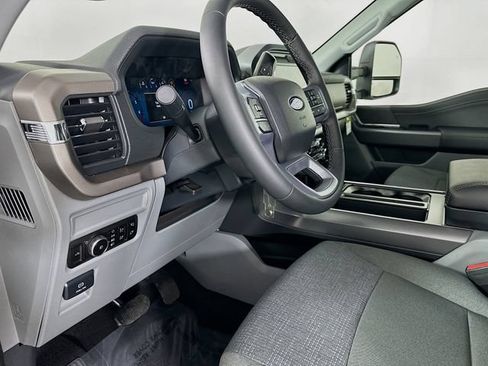 New 2026 Ford F150 XLT w/ XLT Chrome Appearance Package AWD/4WD image 9