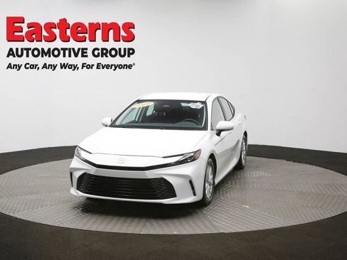 Used 2025 Toyota Camry LE image 53