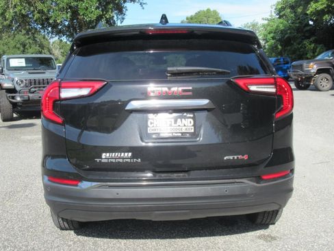 Used 2022 GMC Terrain AT4 w/ Infotainment Package II AWD/4WD image 6