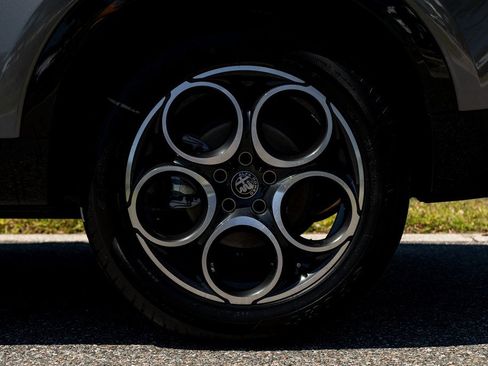 New 2025 Alfa Romeo Tonale image 19