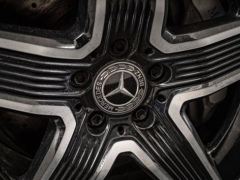 New 2026 Mercedes-Benz GLC 300 4MATIC image 9