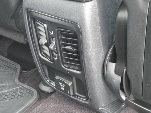 Used 2018 Jeep Grand Cherokee Altitude AWD/4WD image 35