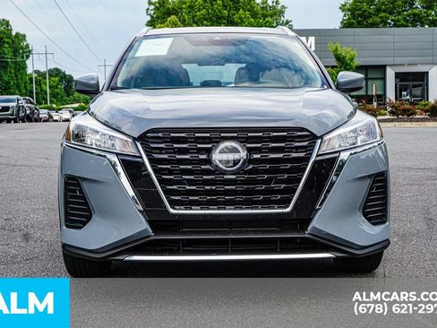Used 2023 Nissan Kicks SV FWD image 9