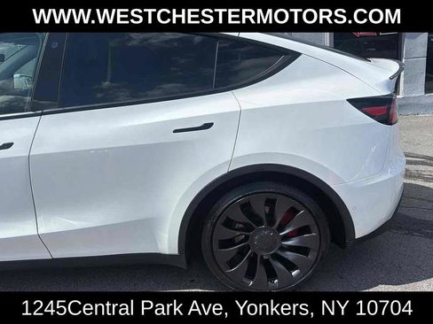 Used 2022 Tesla Model Y Performance AWD/4WD image 7