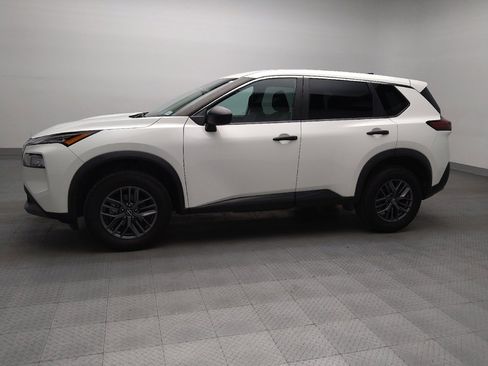 Used 2022 Nissan Rogue S image 2