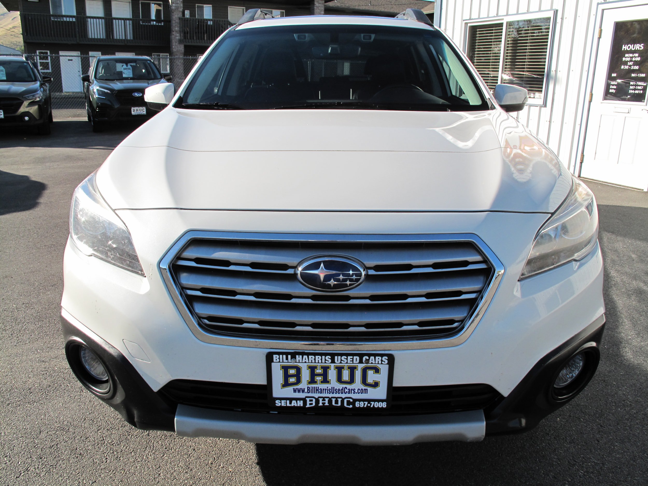 Used 2017 Subaru Outback 2.5i Limited AWD/4WD image 2