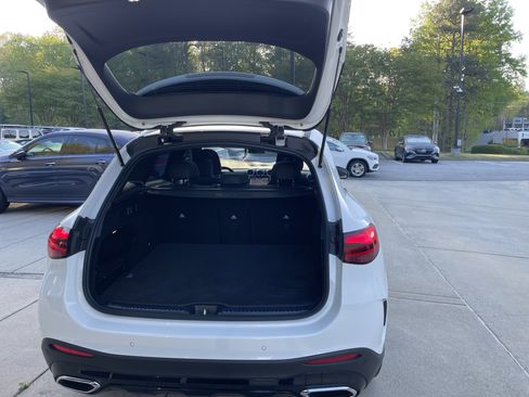 Certified 2025 Mercedes-Benz GLC 300 image 9