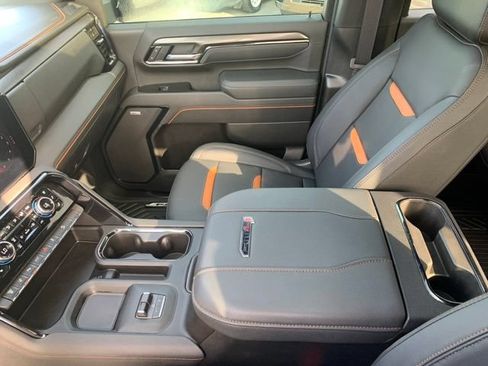 Used 2026 GMC Sierra 2500 AT4 w/ AT4 Premium Plus Package AWD/4WD image 36