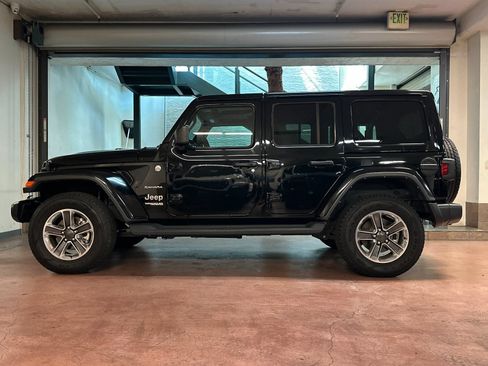 Certified 2022 Jeep Wrangler Unlimited Sahara w/ Cold Weather Group AWD/4WD image 2