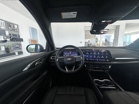 Used 2025 Chevrolet Traverse High Country w/ LPO, Floor Liner Package AWD/4WD image 3