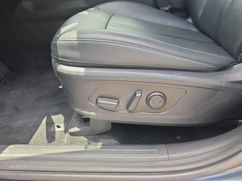 Used 2021 Kia Sorento S w/ Panoramic Sunroof Package AWD/4WD image 12