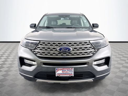 Used 2023 Ford Explorer Limited AWD/4WD image 2