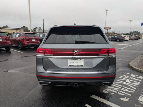 Used 2025 Volkswagen Atlas SE w/ Panoramic Sunroof Package image 6