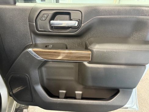 Used 2021 Chevrolet Silverado 2500 LT image 19