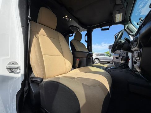 Used 2020 Jeep Gladiator Sport w/ Quick Order Package 24S image 36