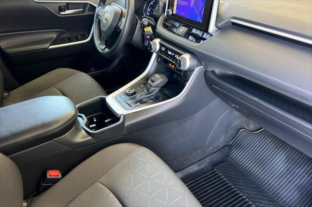 Certified 2023 Toyota RAV4 XLE AWD/4WD image 17