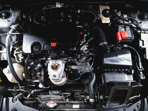 Used 2024 Honda HR-V Sport image 12