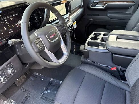 New 2026 GMC Sierra 1500 Elevation image 10