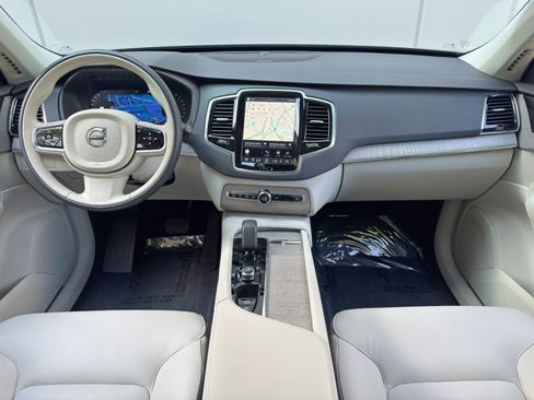 Used 2025 Volvo XC90 B6 Plus AWD/4WD image 13