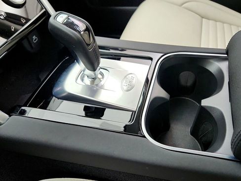 Used 2023 Land Rover Discovery Sport SE AWD/4WD image 19