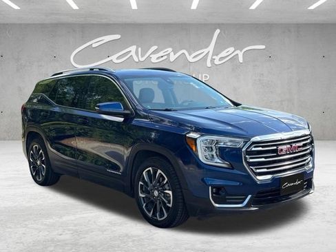 Used 2022 GMC Terrain SLT FWD image 2