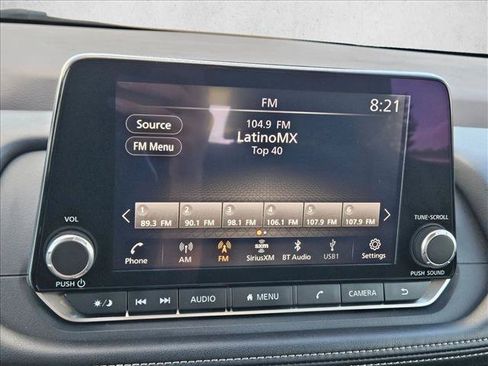 Used 2023 Nissan Rogue SV FWD image 12