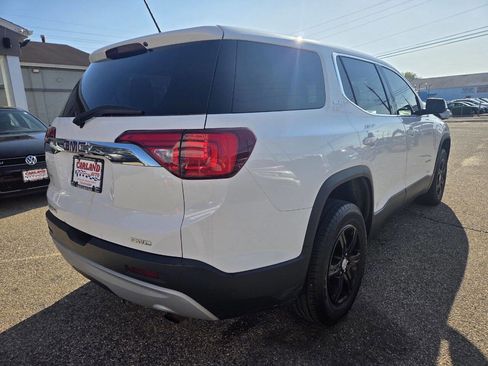 Used 2017 GMC Acadia SLE image 7